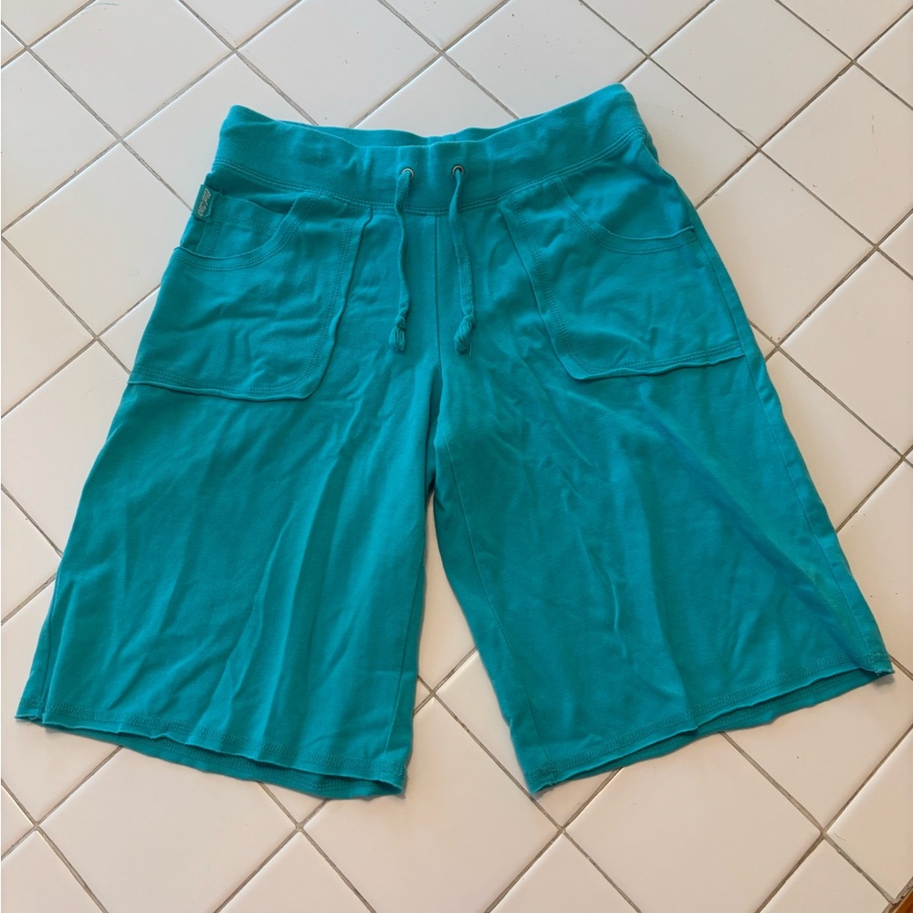 Limited Too Bermudas knee shorts capris athlete play travel party school pants